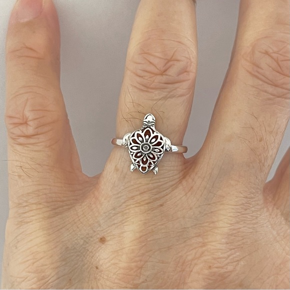 Sterling Silver Mandala Turtle Ring, Sea Ring, Animal Ring, Flower Ring - Picture 6 of 13